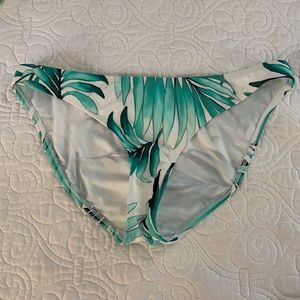 Body glove large bikini bottoms clean no stains